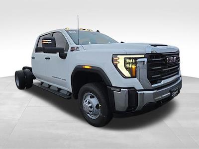 New 2026 GMC Sierra 3500 Crew Cab 60 CA Cab Chassis for sale #1190400 - photo 1