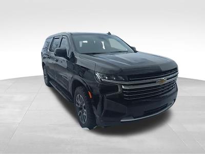 Used 2024 Chevrolet Suburban - photo 1