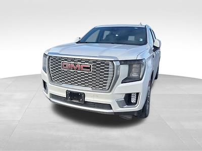 Used 2023 GMC Yukon XL - photo 1