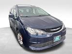 Used 2017 Chrysler Pacifica LX Minivan thumbnail 1