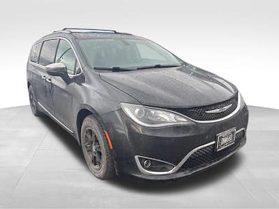 Used 2019 Chrysler Pacifica - photo 1