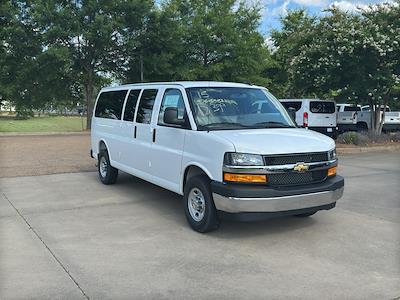 New 2025 Chevrolet Express 3500 1LS Passenger Van for sale #F250534 - photo 1