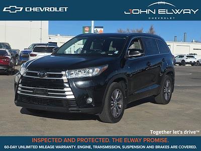 Used 2017 Toyota Highlander SE for sale #HS372860 - photo 1