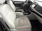 Used 2017 Toyota Highlander SE for sale #HS372860 - photo 19