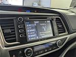 Used 2017 Toyota Highlander SE for sale #HS372860 - photo 25