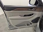 2022 Jeep Grand Cherokee 4x4 SUV for sale #N8605242 - photo 17