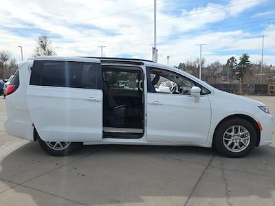 Used 2022 Chrysler Pacifica - photo 1