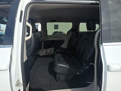 Used 2022 Chrysler Pacifica - photo 1