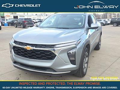 Used 2025 Chevrolet Trax - photo 1