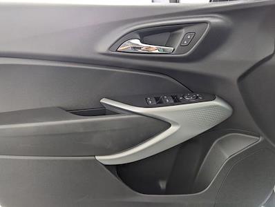 Used 2025 Chevrolet Trax - photo 1