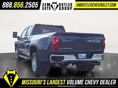 New 2026 Chevrolet Silverado 3500 LT Crew Cab for sale #184261 - photo 2