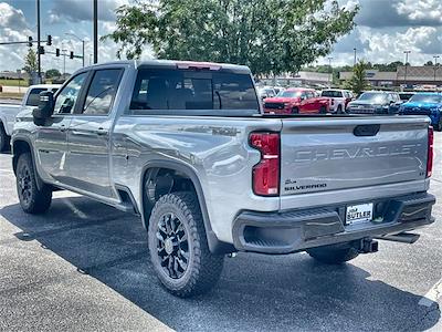 New 2025 Chevrolet Silverado 2500 LT Crew Cab 4WD Pickup for sale #226206 - photo 2