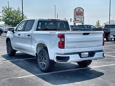New 2025 Chevrolet Silverado 1500 Custom Crew Cab 4WD Pickup for sale #277223 - photo 2