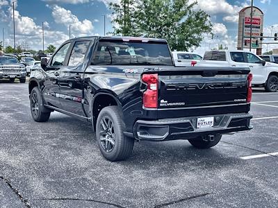 New 2025 Chevrolet Silverado 1500 Custom Crew Cab 4WD Pickup for sale #311467 - photo 2