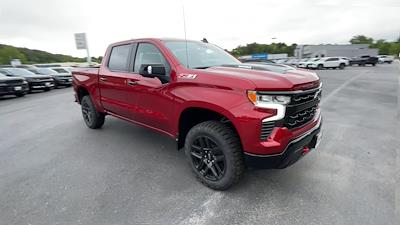 New 2025 Chevrolet Silverado 1500 LT Crew Cab 4WD Pickup for sale #C342155 - photo 2