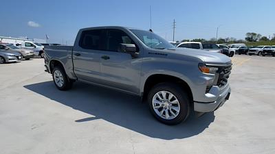 New 2025 Chevrolet Silverado 1500 Custom Crew Cab 4WD Pickup for sale #C399468 - photo 2
