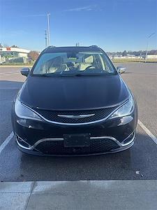 2018 Chrysler Pacifica FWD Minivan for sale #C06307A - photo 2