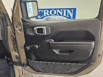 2020 Jeep Gladiator Crew Cab 4WD Pickup for sale #CP01177 - photo 29