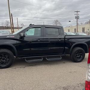 Used 2024 Chevrolet Silverado 1500 - photo 1