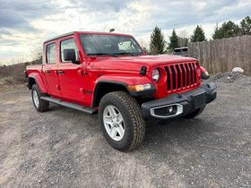 Used 2021 Jeep Gladiator - photo 2