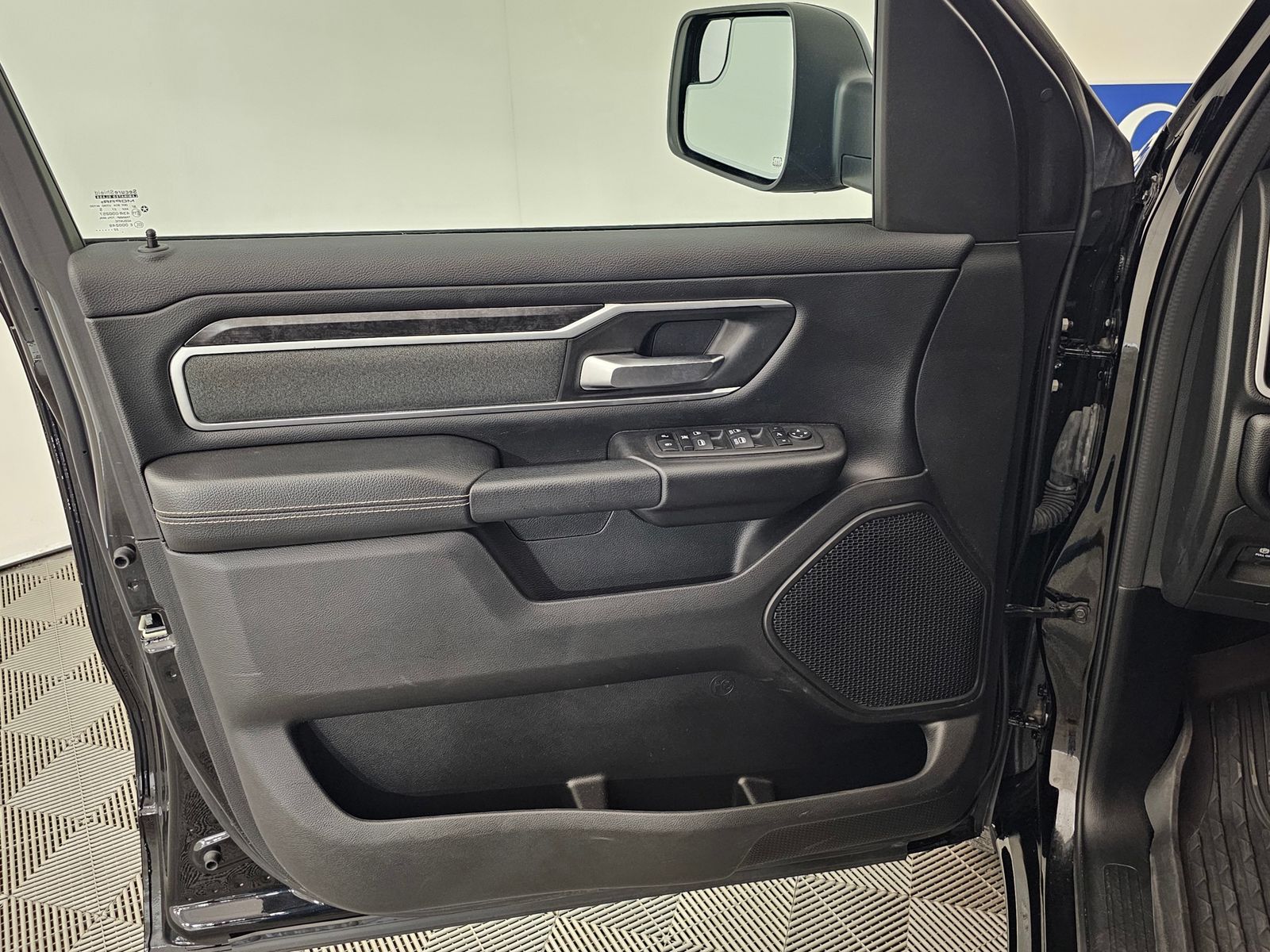 Used 2022 Ram 1500 - photo 11