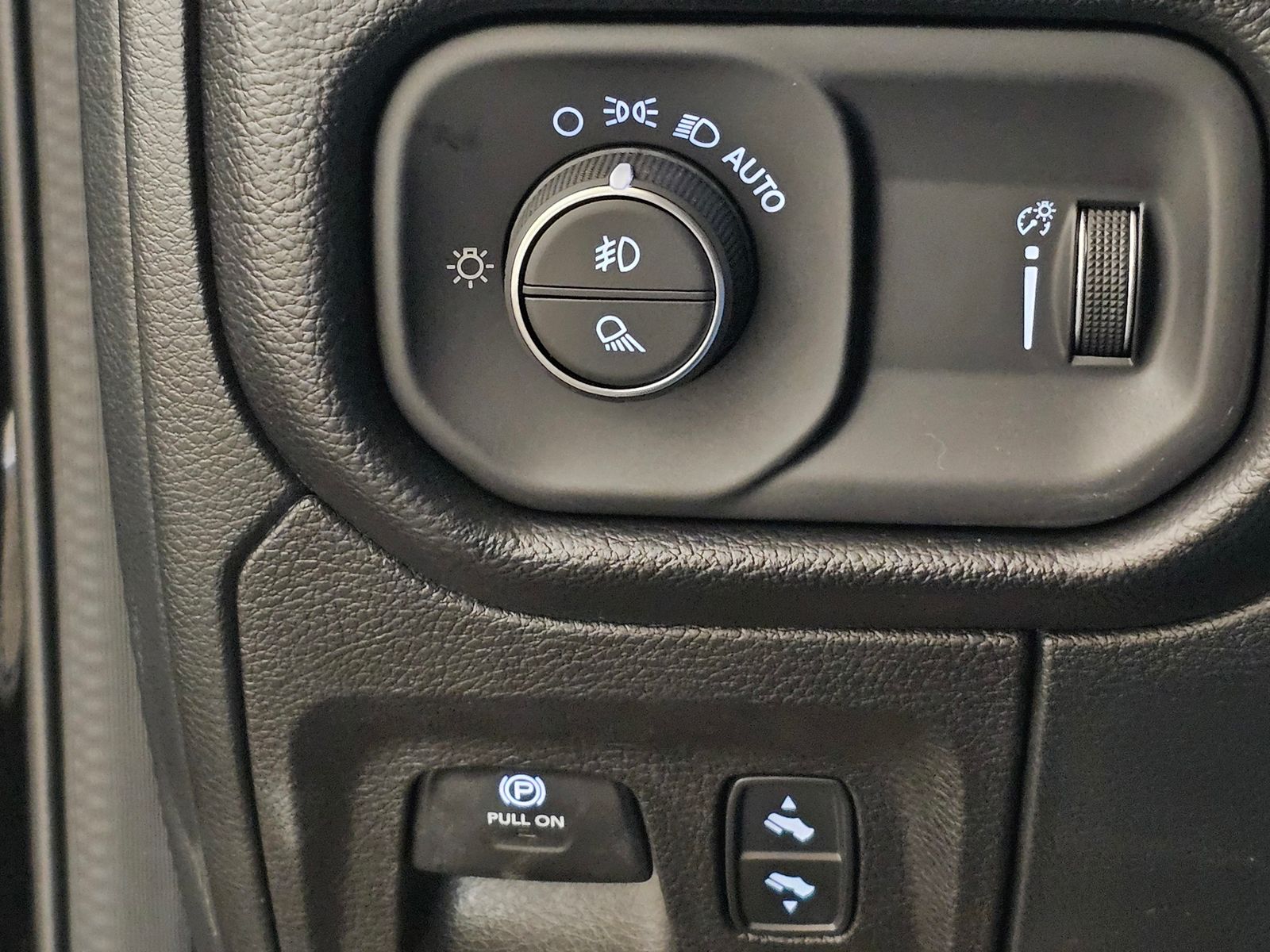 Used 2022 Ram 1500 - photo 25