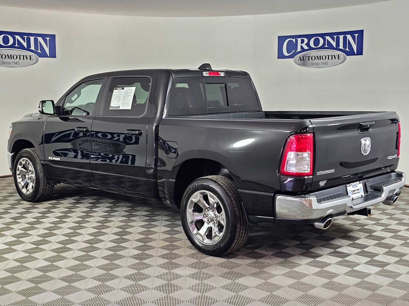 Used 2022 Ram 1500 - photo 2