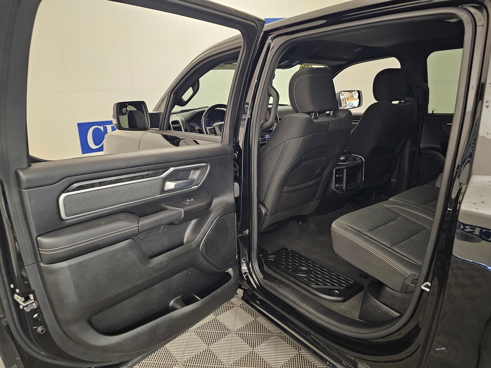 Used 2022 Ram 1500 - photo 35