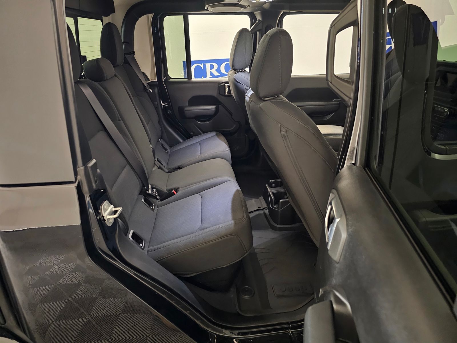 Used 2022 Jeep Gladiator - photo 26