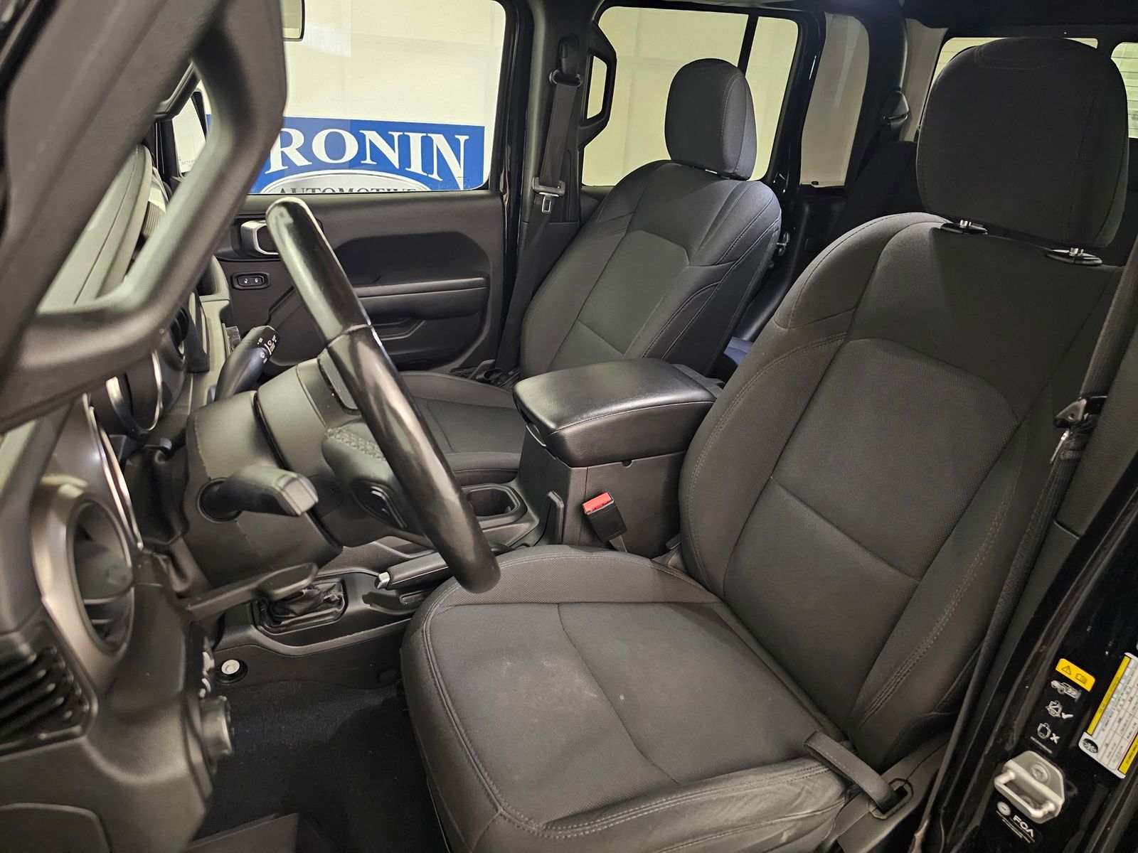 Used 2022 Jeep Gladiator - photo 7