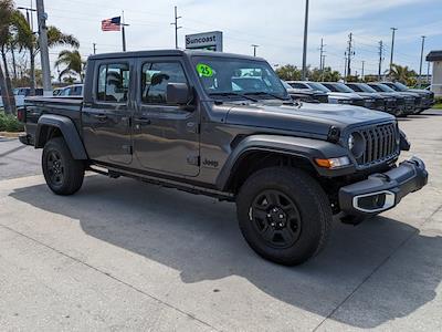 Used 2025 Jeep Gladiator - photo 1