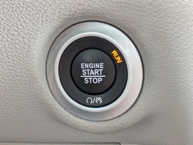 Used 2024 Chrysler Pacifica - photo 35