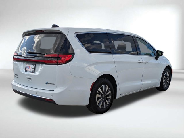 Used 2024 Chrysler Pacifica - photo 6