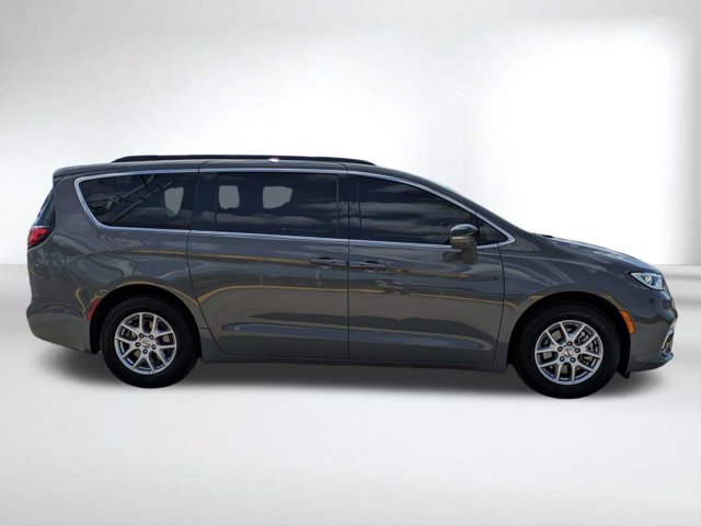 Used 2022 Chrysler Pacifica - photo 5