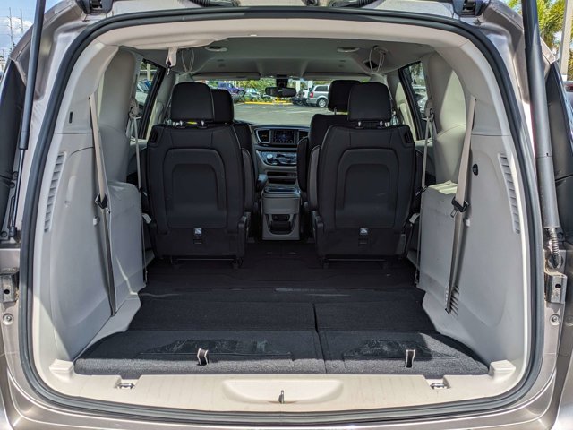 Used 2018 Chrysler Pacifica - photo 14