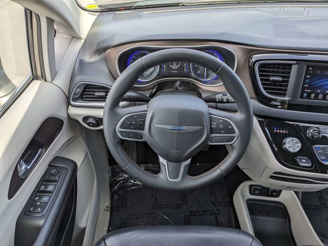 Used 2018 Chrysler Pacifica - photo 18