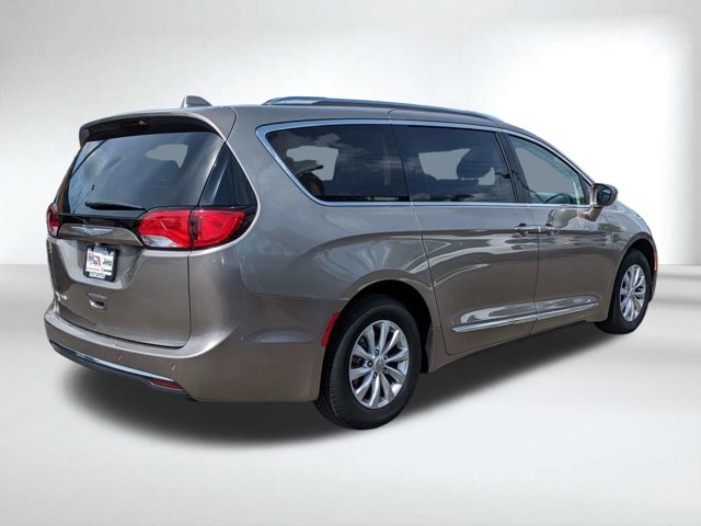 Used 2018 Chrysler Pacifica - photo 6