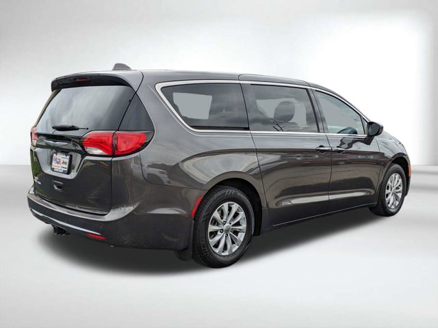 Used 2018 Chrysler Pacifica - photo 5
