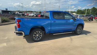 New 2025 Chevrolet Silverado 1500 LT Crew Cab 4WD Pickup for sale #25C1617 - photo 2