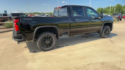 New 2025 Chevrolet Silverado 2500 LT Crew Cab 4WD Pickup for sale #25C1620 - photo 2