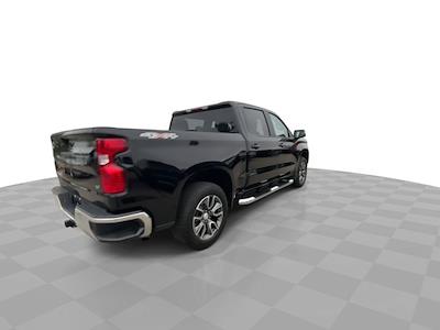 Used 2024 Chevrolet Silverado 1500 LT Crew Cab for sale #CT42081 - photo 2