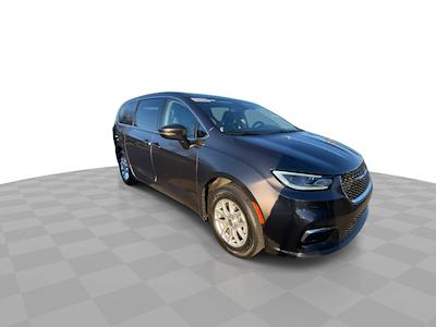 Used 2023 Chrysler Pacifica Touring L Minivan for sale #CT42154 - photo 1