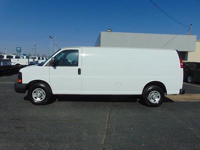 Used 2016 Chevrolet Express 3500 - photo 1