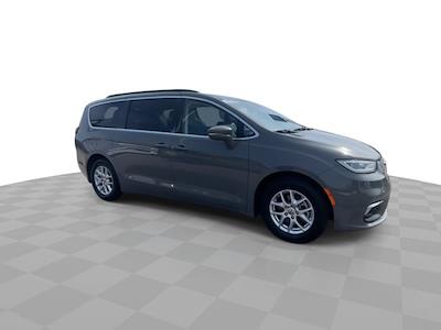 Used 2022 Chrysler Pacifica - photo 1