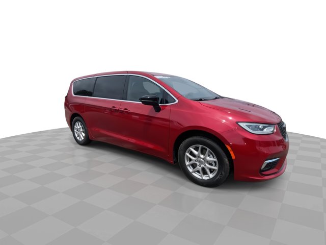 Used 2025 Chrysler Pacifica - photo 1