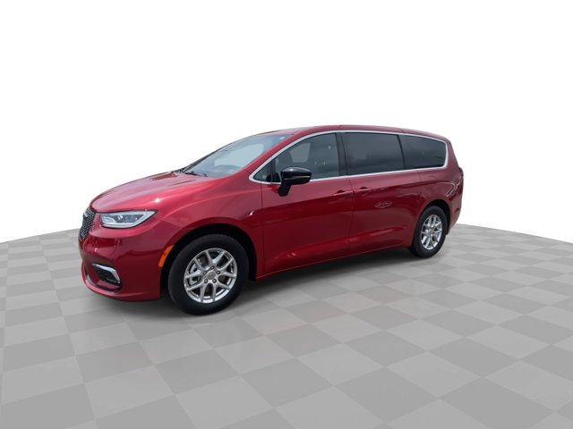 Used 2025 Chrysler Pacifica - photo 6
