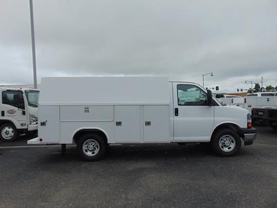 New 2025 Chevrolet Express 3500 - photo 1