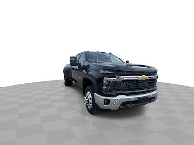 New 2026 Chevrolet Silverado 3500 LT Crew Cab for sale #TF160186 - photo 1