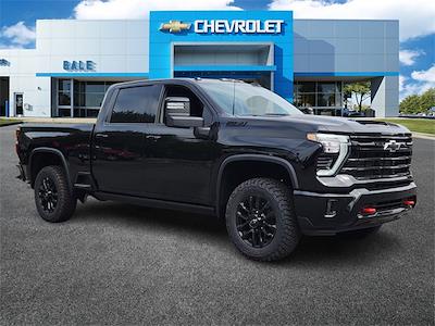 New 2026 Chevrolet Silverado 2500 LTZ Crew Cab 4WD Pickup for sale #T1110427 - photo 1