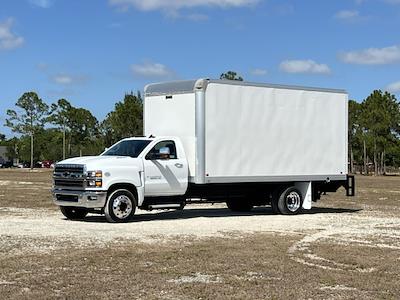 Used 2020 Chevrolet Silverado 6500 Regular Cab Box Truck for sale #LH610515 - photo 1